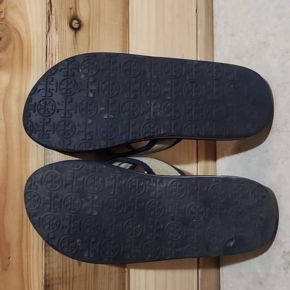 Tory Burch Flip Flops sandals size small - Picture 4 of 4
